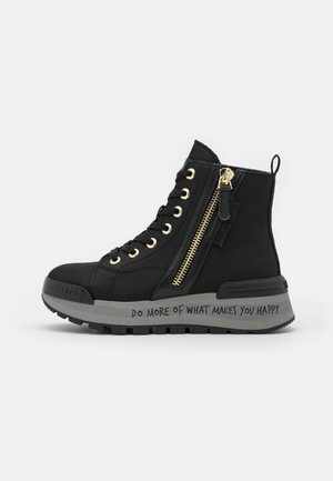 Enkellaarsjes met plateauzool - black