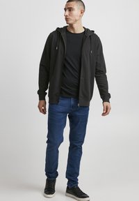 11 Project PRNAHIM - Felpa con zip - black