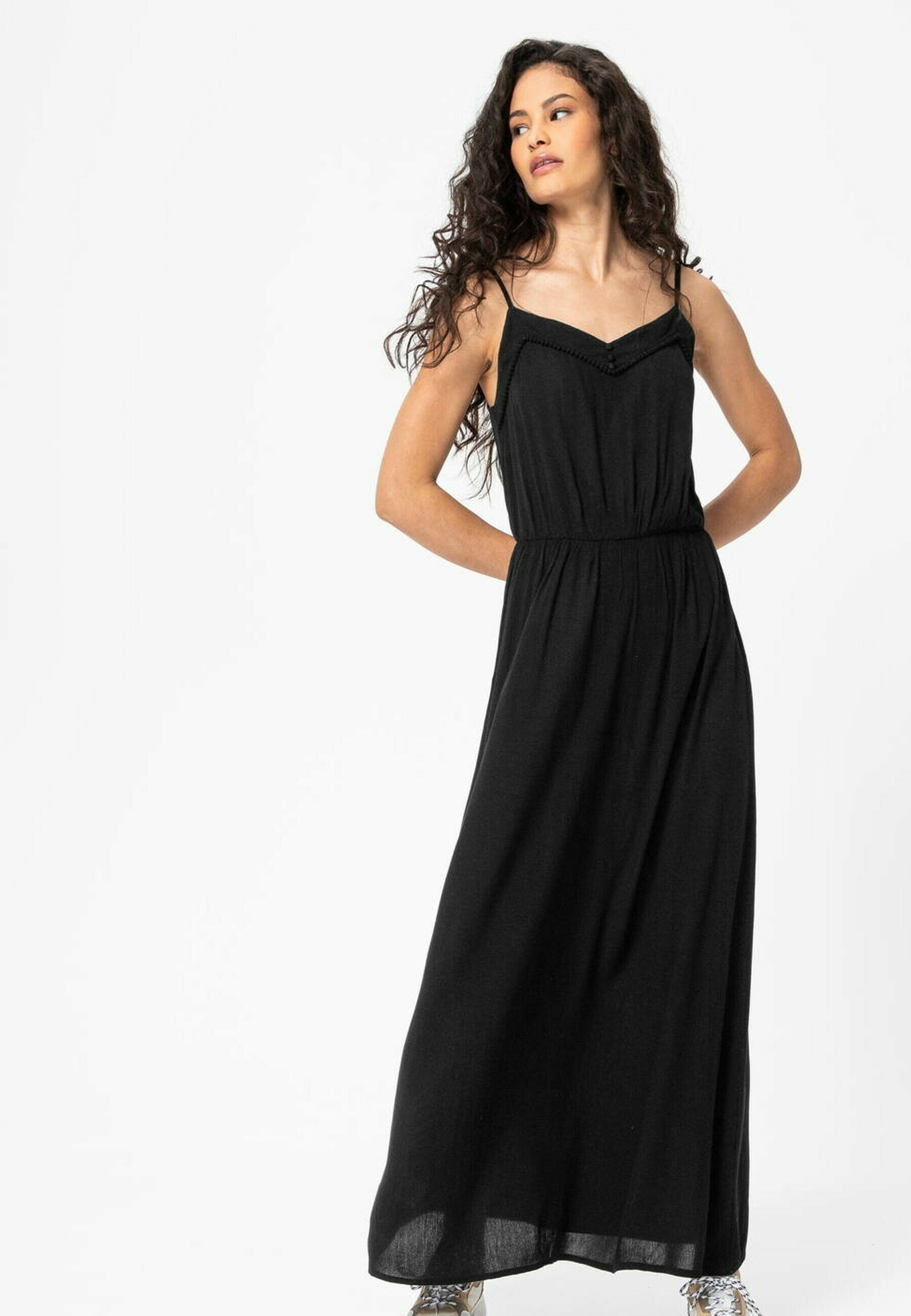 robe longue noir promod