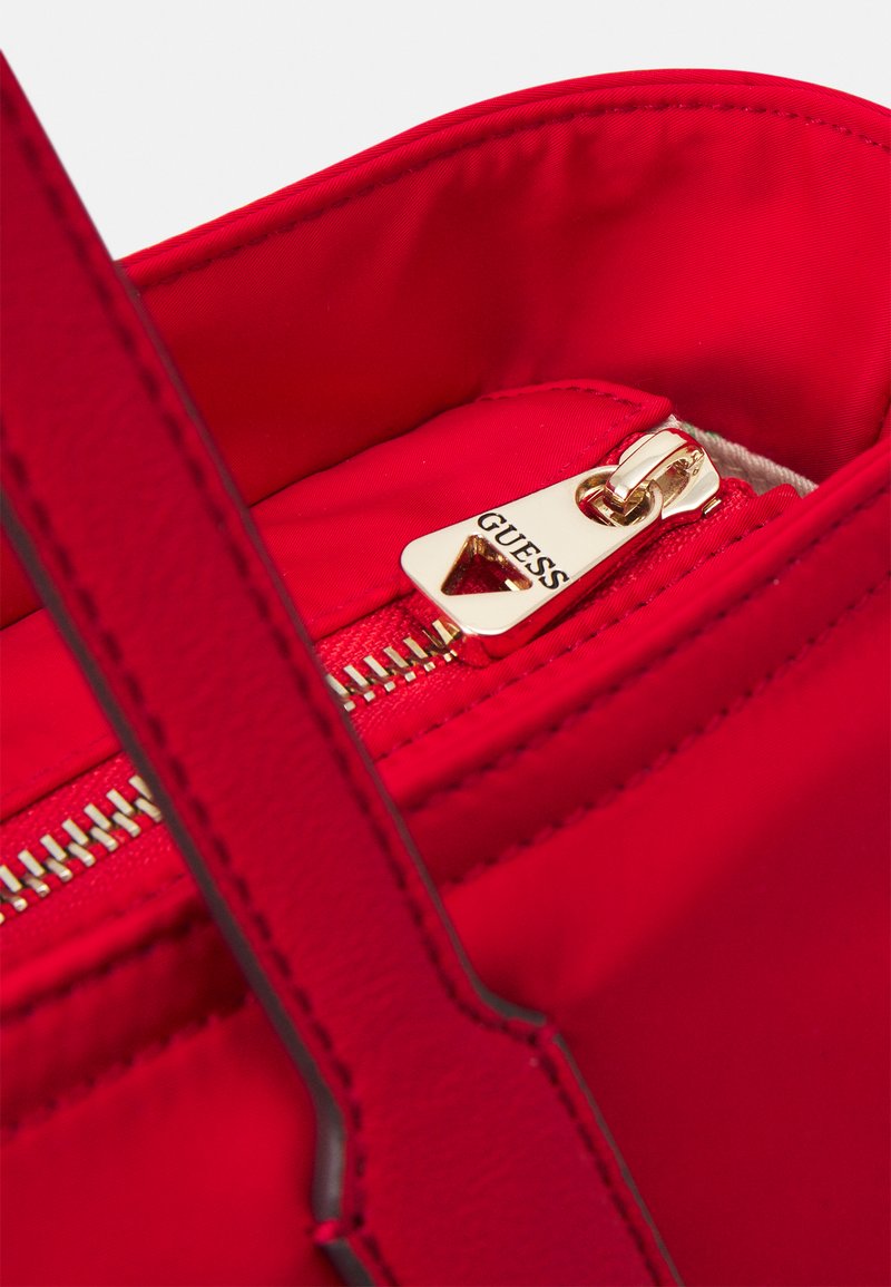Damen Handtaschen | Guess ECO GEMMA TOTE Shopping Bag passion red/rot - XD80052 Damen Handtaschen | Guess ECO GEMMA TOTE Shopping Bag passion red/rot - XD80052