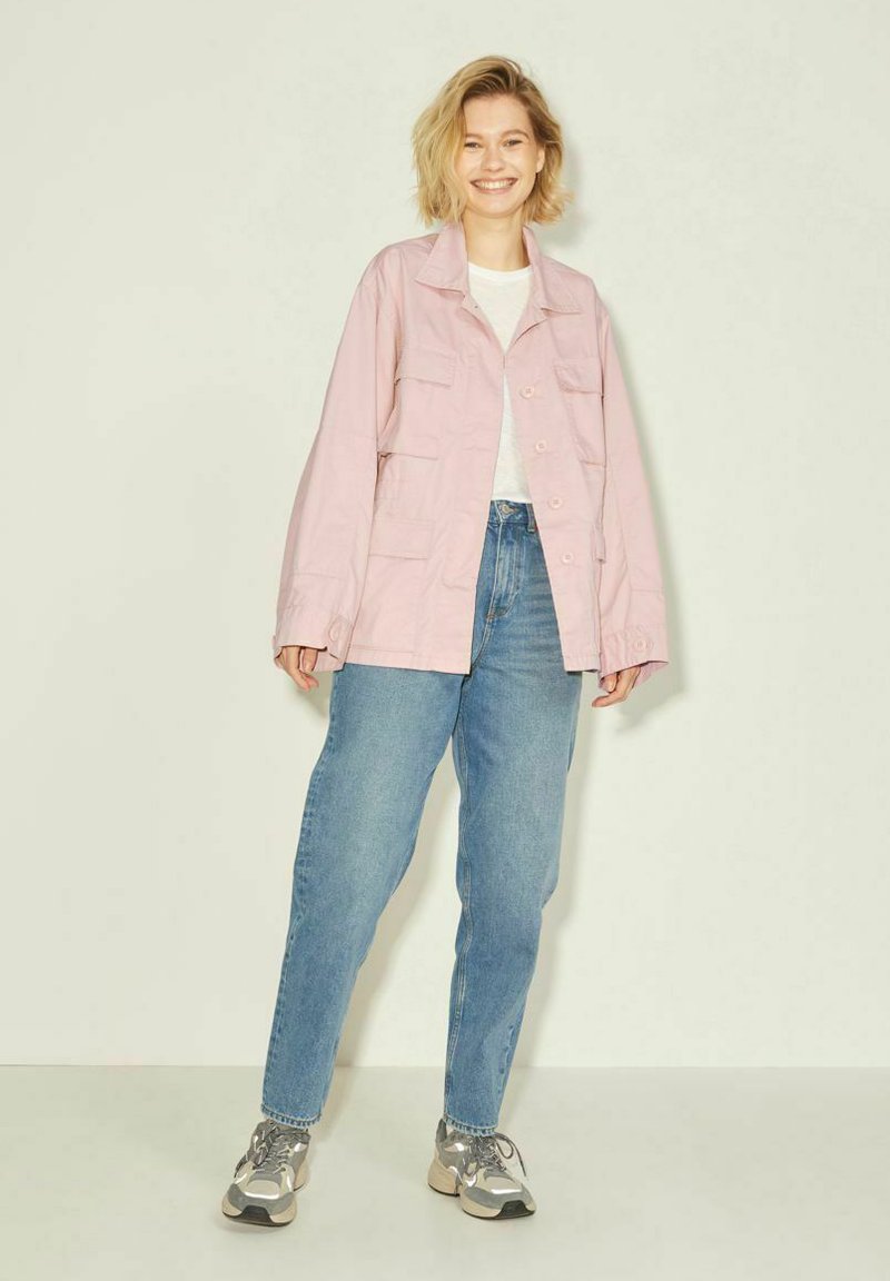 Damen Leichte Jacken | JJXX JXEVIE FIELD Leichte Jacke cameo rose/rosa - HF14977 Damen Leichte Jacken | JJXX JXEVIE FIELD Leichte Jacke cameo rose/rosa - HF14977