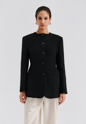 CAROL FITTED ROUND NECK BLAZER - Blejzr - black