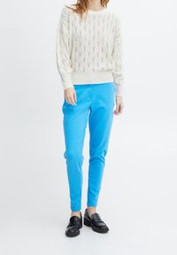 ICHI Stickad tröja - off-white