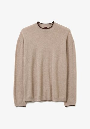 Beige gebreide trui met een ronde hals, lange mouwen en een donkerbruine rand bij de kraag en manchetten. Zachte textuur, casual ontwerp.