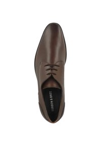 Hnědé kožené společenské boty s hladkým povrchem, kulatou špičkou, úzkým šněrováním a jemnými švy podél okrajů.