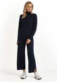 FALKE Strickpullover - space blue
