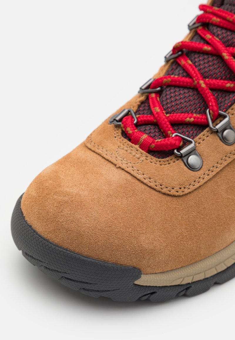 Columbia Newton Ridge Plus Waterproof Amped Boot Review: Is It Worth It
