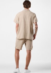 Seaside MAX - Shortsit - khaki