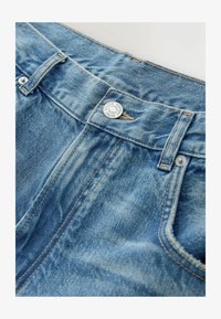 Non sélectionné, light blue denim