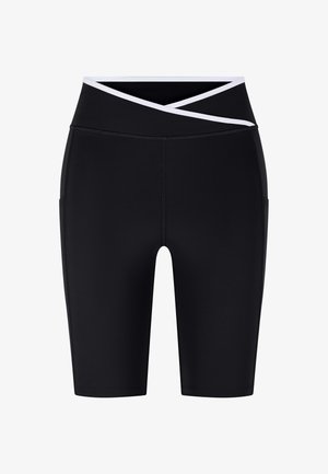 Pantaloncini sportivi neri a metà coscia con vita alta piegata caratterizzata da una rifinitura bianca e tasche laterali.