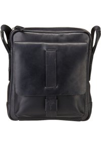 Borsa in pelle nera di forma rettangolare, con patta anteriore, chiusura a zip superiore e superficie testurizzata; presenta un accento con logo nella parte inferiore.
