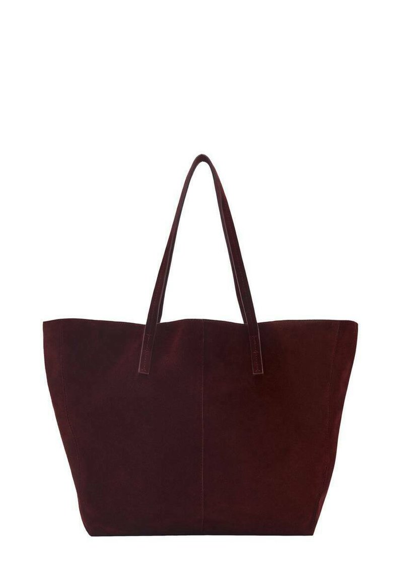 Burgundy mockaskvante med två långa handtag, en rymlig rektangulär form och ingen synlig hårdvara eller mönster. Mjuk textur.