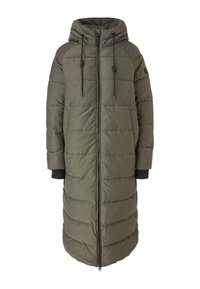 Long manteau d'hiver matelassé vert olive avec capuche, cordons de serrage noirs réglables, fermeture éclair à l'avant, poches latérales et poignets noirs côtelés.