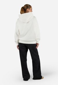Pegador LEVADIA HOODIE - Sportinis megztinis - washed warm white
