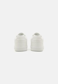 Pier One UNISEX - Tenisky - white