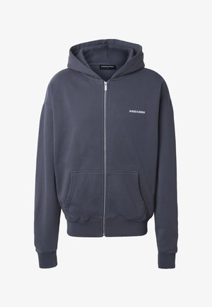 Ciemnoszara bluza z pełnym zamkiem, z przednimi kieszeniami kangurkami, ściągaczami na mankietach i dole, małym logo „PEGADOR” po lewej stronie klatki piersiowej oraz przyczepionym kapturem.