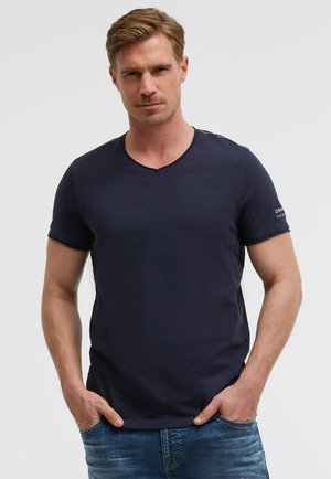 Camp David, CAMP DAVID BASIC T-SHIRT MIT V-NECK UND PRINT - Print T-shirt - blue navy
