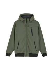 Oliwkowa kurtka z kapturem, z przednim zamkiem błyskawicznym, dwoma bocznymi kieszeniami na zamek i jedną kieszenią na zamek na piersi. Ma ribbowe mankiety i dół. Gładka tekstura.
