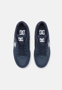 DC Shoes PURE UNISEX - Joggesko - navy/white