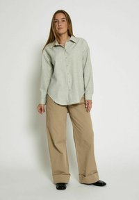 Minus MSAYA - Bluza s gumbima - m string melange
