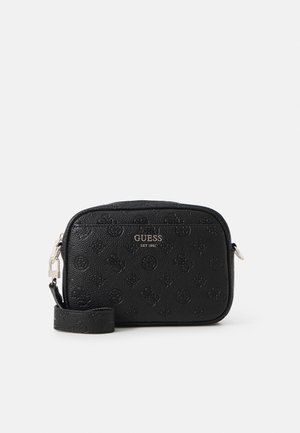 Fekete, textúrált keresztpántos táska, bemélyített logó mintával, ezüst színű fémrészekkel és levehető pánttal. Kompakt, téglalap alakú.