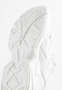 Next CHUNKY - Matalavartiset tennarit - white