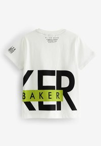 Baker by Ted Baker GRAPHIC REGULAR FIT - Trükipildiga T-särk - white