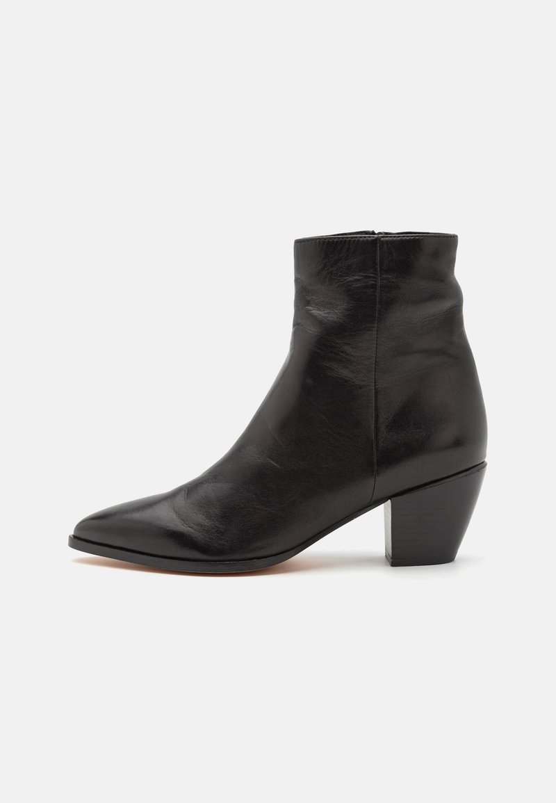 Belvin Boot
