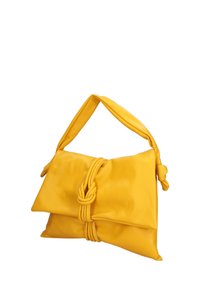 Geel leren handtas met een geknoopte detail in het midden, een ronde handgreep en een zachte, gevouwen vorm. Glad textuur en levendige kleur.