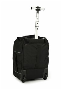 Borsa da viaggio nera con ruote, manico in alluminio retrattile, corpo in tessuto, tasche laterali e ruote in plastica nera. Contiene dettagli riflettenti.