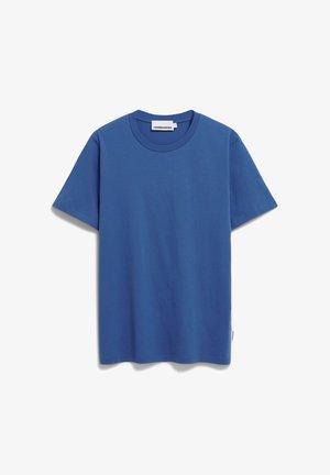 Blaues Rundhals-T-Shirt aus weicher Baumwolle, mit kurzen Ärmeln und geradem Saum, sowie einem dezenten Markenetikett an der Seite.