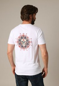 Niet geselecteerd, White