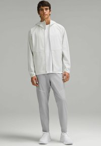 lululemon PACE BREAKER - Löparjacka - vapor