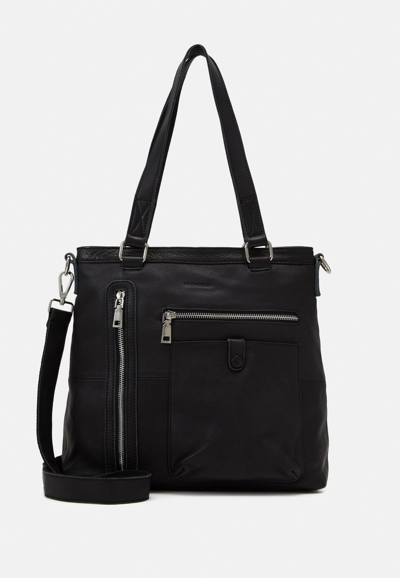 Černá kožená taška přes rameno s dvěma horními úchyty, odnímatelným ramenním popruhem a několika zipovými kapsami pro úschovu. Hladký povrch, minimalistický design.