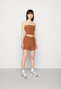 ONLY ONLTARA SHORTS/TUBE SET  - Top - toffee