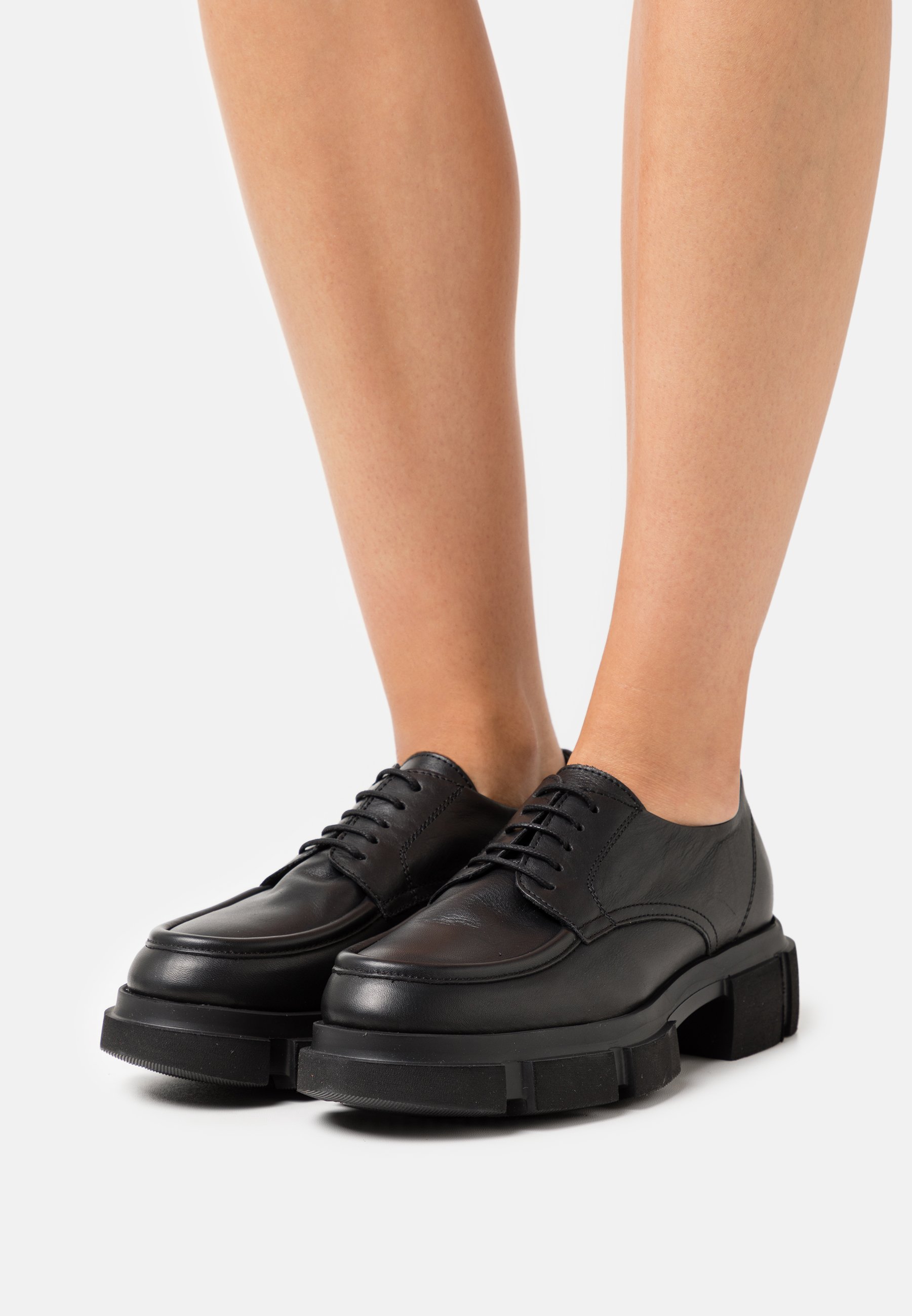 chaussures salomé minelli