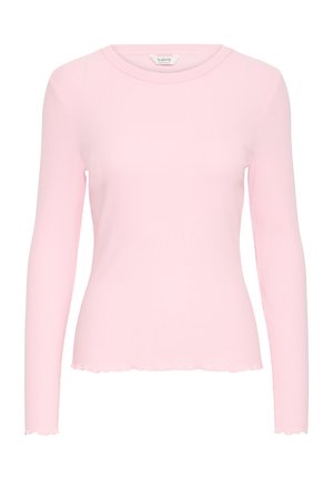 Lichtroze geribde langemouwen shirt met ronde halslijn en subtiele golvende zomen op de manchetten en onderrand.