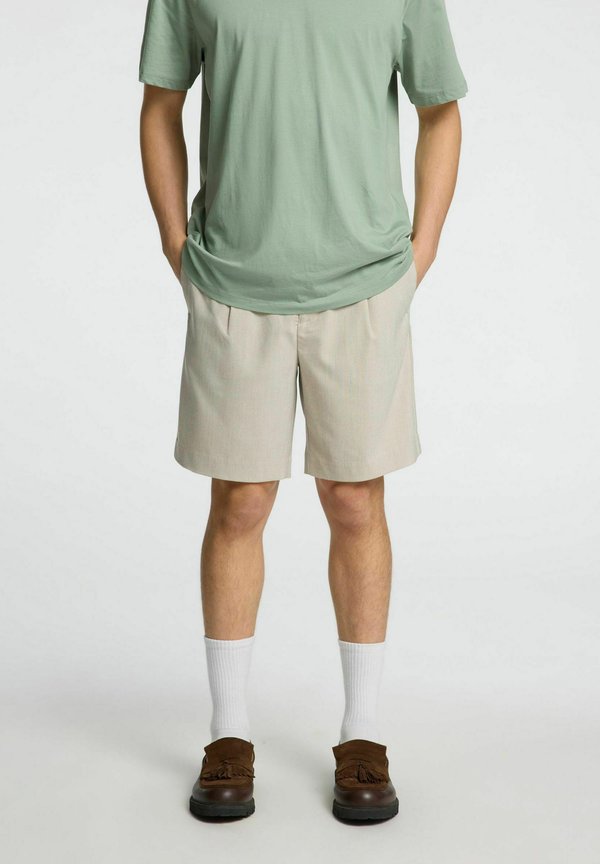 Shorts - light sand melange