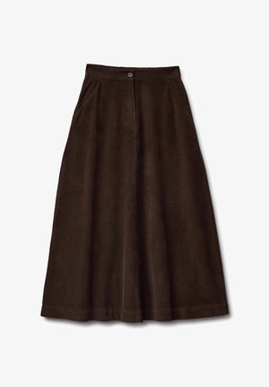 Gonna in velluto a coste marrone con vita alta, chiusura frontale con bottoni, due tasche laterali e una silhouette ampia a forma di A. La texture è morbida e a coste.