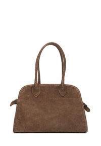 Brązowa torebka z zamszu z podwójnymi, zaokrąglonymi uchwytami i zamknięciem na zamek po obu stronach, prezentowana na białym tle.