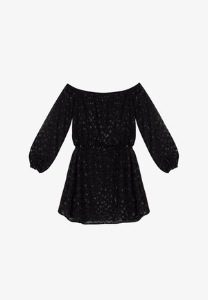 Vestido negro con hombros al aire en tejido transparente, que presenta mangas largas abullonadas, una cintura ceñida y sutiles detalles estampados en toda la prenda.