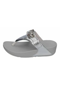 Zilveren flip-flop sandaal met een glanzende afwerking, voorzien van een grote decoratieve accent op de band en een gevoerde grijze zool.