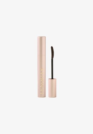 Mascara in un tubo cilindrico di un rosa chiaro con testo dorato; spazzola applicatrice nera con setole corte e curate.