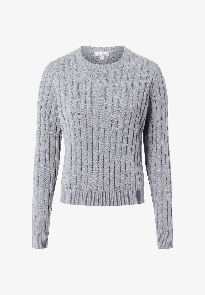 Pull tricoté gris clair avec un motif en relief, col rond, et manches longues avec des poignets et un ourlet côtes.