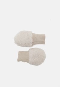 Beige Handschuhe mit einer weichen, fluffigen Oberseite, texturiertem Strickbündchen und abgerundeten Spitzen. Die Materialkombination sorgt für ein warmes, gemütliches Aussehen.