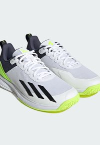 adidas Performance COURTFLASH SPEED - Kengät kaikille alustoille - cloud white   core black   lucid lemon