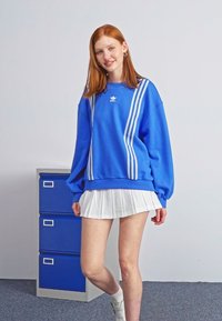 adidas Originals ADICOLOR 70S - Ikdienas džemperis - bluebird