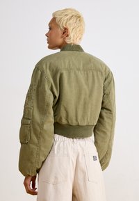 Alpha Industries MULTIPOCKET FLIGHT JACKET - Giubbotto Bomber - olive