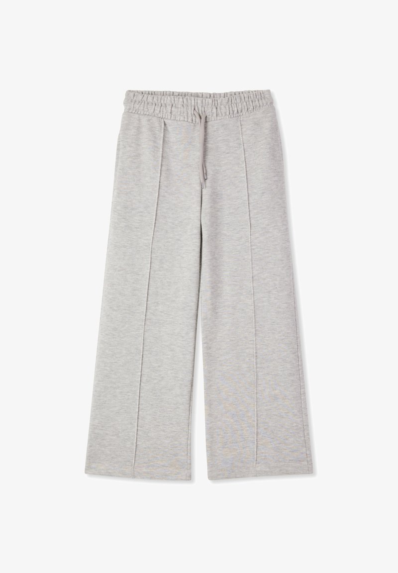 Pantaloni sportivi grigi a gamba larga realizzati in tessuto morbido. Caratterizzati da una cintura elastica con coulisse e due pieghe frontali a scopo decorativo.