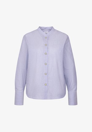 Blau-weiß gestreiftes Hemd mit langen Ärmeln, Stehkragen und sieben Knöpfen vorne, ausgestattet mit breiten Manschetten.